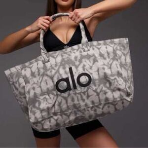 alo yoga tote bag large camo cotton shoulder bag athletic gym bag